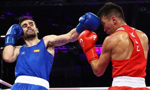 «Заставил казаха оказаться на коленях». В Испании оценили сенсационный успех своего боксера на Олимпиаде-2024