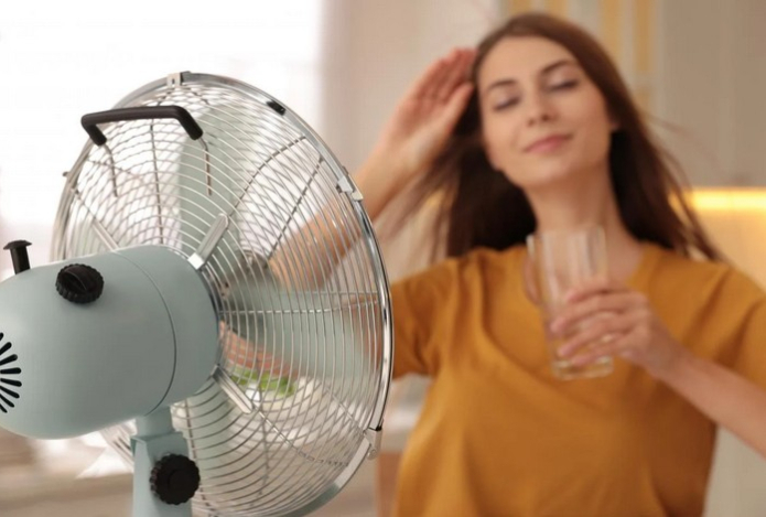 Вентилятор нужно ставить только так — будет не «гонять» воздух, а охлаждать