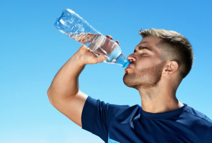 Врач назвала оптимальное количество воды в день — для каждого рассчитывается индивидуально