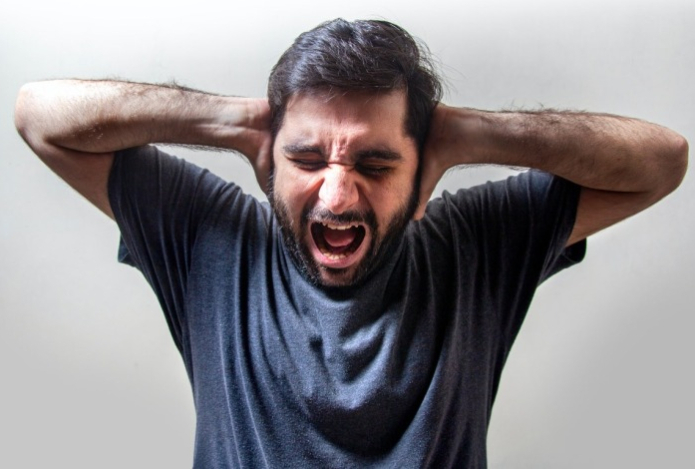 Названы способы победить паническую атаку. Никаких сладостей и алкоголя