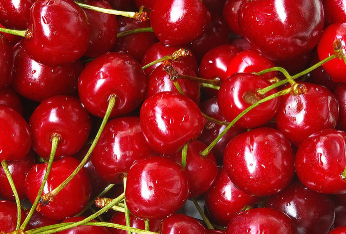 «Супер-фрукт». Врач рассказала о малоизвестных полезных свойствах черешни