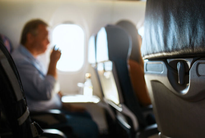 Ученые нашли способ победить джетлаг на дальних рейсах