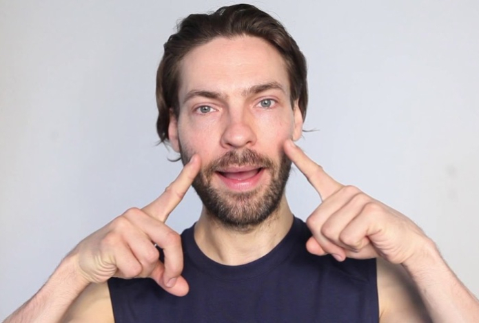 Можно ли «накачать» мышцы лица и выглядеть моложе? Врачи рассказали всю правду о фейсфитнесе