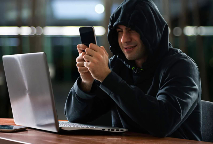 Зачем мошенники звонят по телефону и молчат в трубку