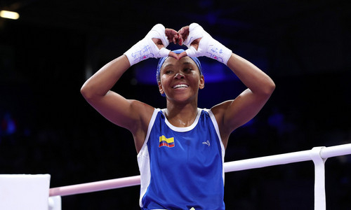 Казахстанская боксерша «отправила» соперницу на пенсию на Олимпиаде-2024