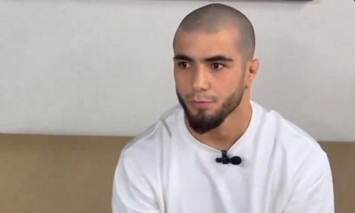 «Готов драться бесплатно». Непобежденный боец попросился обратно в UFC после увольнения