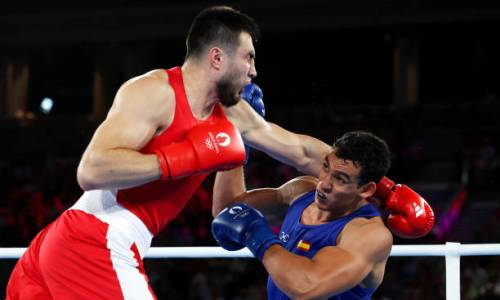 Избиением с нокдауном завершился бой Джалолова против обидчика Кункабаева в финале Олимпиады-2024