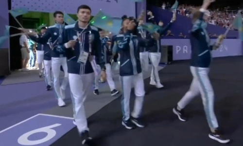 Казахстан совершил проход на церемонии закрытия Олимпиады-2024. Видео