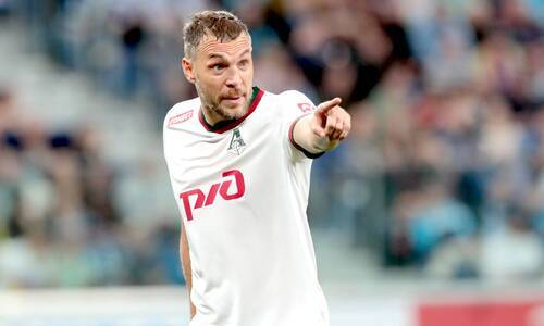 Казахстанский клуб заинтересован в Джикии и Дзюбе