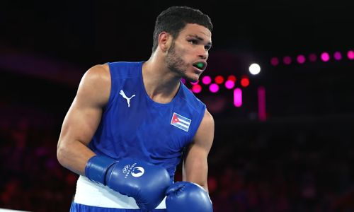 Отправленный в нокдаун казахстанцем боксер назван открытием Олимпиады-2024