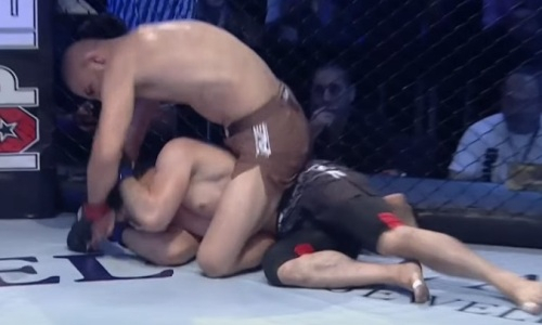 Нокаутом в первом раунде завершился бой казахстанского «Барса». Видео