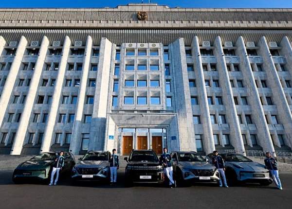 Призеров Олимпиады-2024 наградили машинами и квартирами в Алматы. Фото