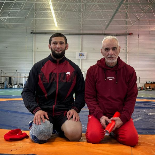 Хамзат Чимаев пошел на неожиданный шаг перед боем с Робертом Уиттакером