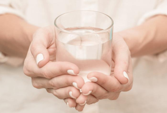 Забываете пить воду — ешьте эти продукты