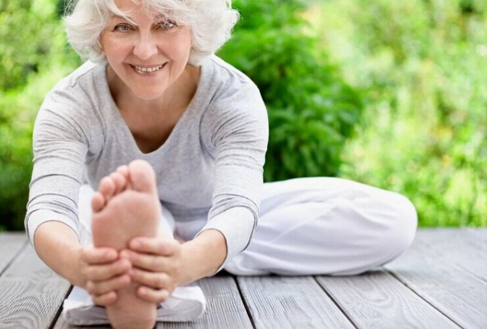 Что есть, чтобы кости были крепкими — врач назвал три важных элемента