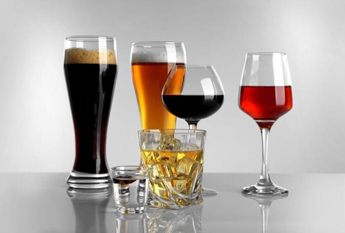 Как на самом деле понижение градуса и смешивание алкоголя влияет на похмелье