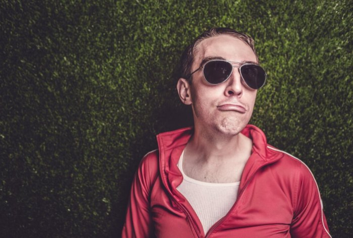 По какому признаку можно понять, что у человека низкий интеллект