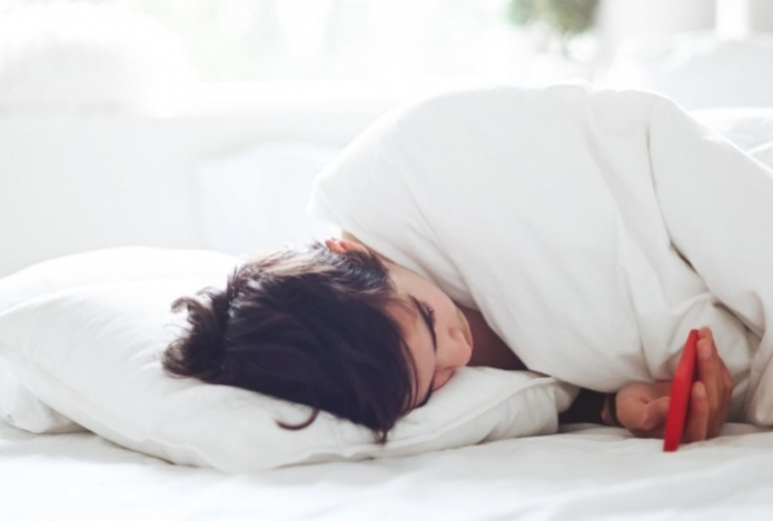 Врач рассказал о серьезных последствиях часа потерянного сна