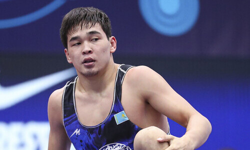 Разгром в схватке казахстанца определил призера ЧМ-2024 по борьбе