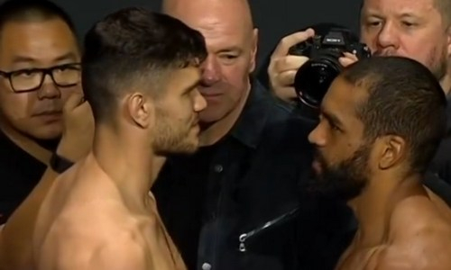 Али Ахмедов прошел взвешивание перед боем в Ирландии