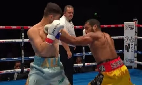 Видео полного боя казахстанского нокаутера с неожиданным нокдауном