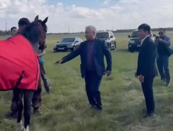 Дядя Салтанат Нукеновой сделал подарок призеру Олимпиады-2024