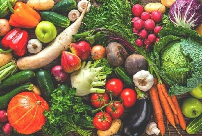 Кому стоит ограничить потребление овощей и фруктов — врач дала ответ