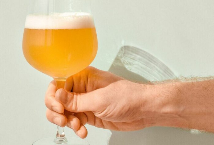 Можно ли беременным пить безалкогольное пиво — ответ акушера-гинеколога