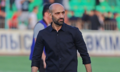 «Непонятные мячи залетают». Наставник «Кызылжара» рассказал о матче с «Ордабасы»