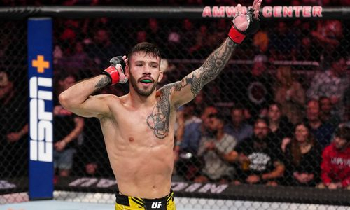 Топовый файтер UFC «объявил» о своей победе над казахстанцем