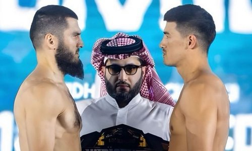 Раскрыты гонорары Бетербиева и Бивола за бой в Эр-Рияде