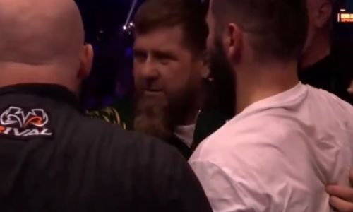 Рамзан Кадыров ворвался в ринг после объявления победителя боя Бетербиев — Бивол. Видео