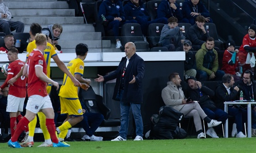 Черчесову «пригрозили» увольнением из сборной Казахстана