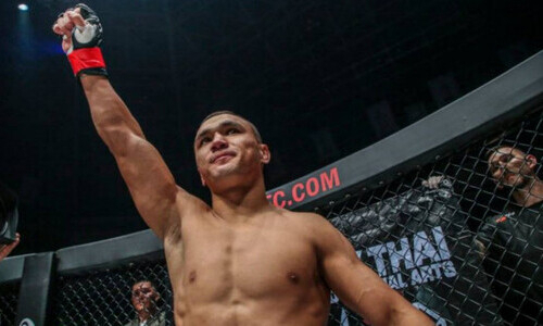 Кайрат Ахметов возвращается схваткой с чемпионом Bellator