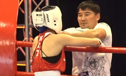 Нокаутом закончился первый бой Казахстана за финал молодежного чемпионата мира по боксу