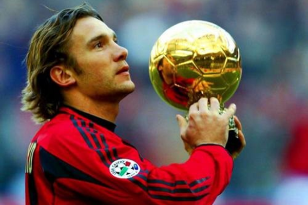 Криштиану Роналду и Ко. Кто из обладателей «Золотого мяча» играл против Казахстана