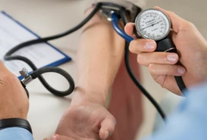 Как правильно измерять давление механическим тонометром — оградите себя от ошибок