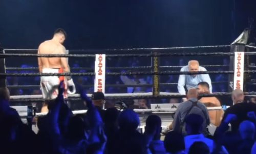 Видео нокаута боксера из Казахстана в бою за титул чемпиона мира