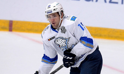 Названа причина «побега» экс-нападающего «Барыса» из КХЛ