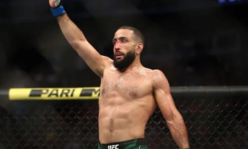 Виновный в срыве титульного боя Шавката Рахмонова «стал» лучшим бойцом в мире