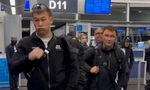 Шавкат Рахмонов прилетел в Лас-Вегас на бой с Иэном Гэрри в UFC