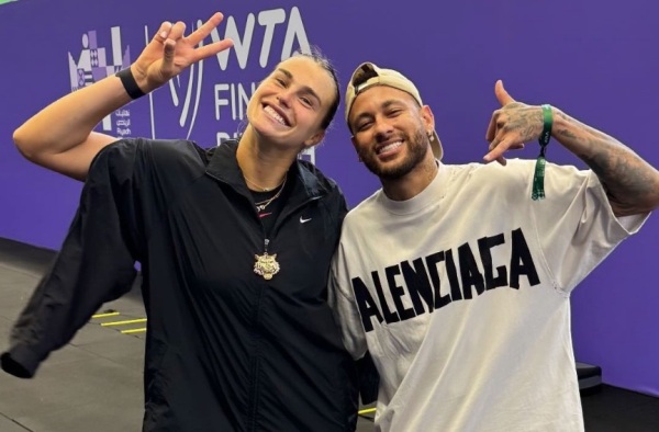 Арина Соболенко «увела» Неймара у Елены Рыбакиной