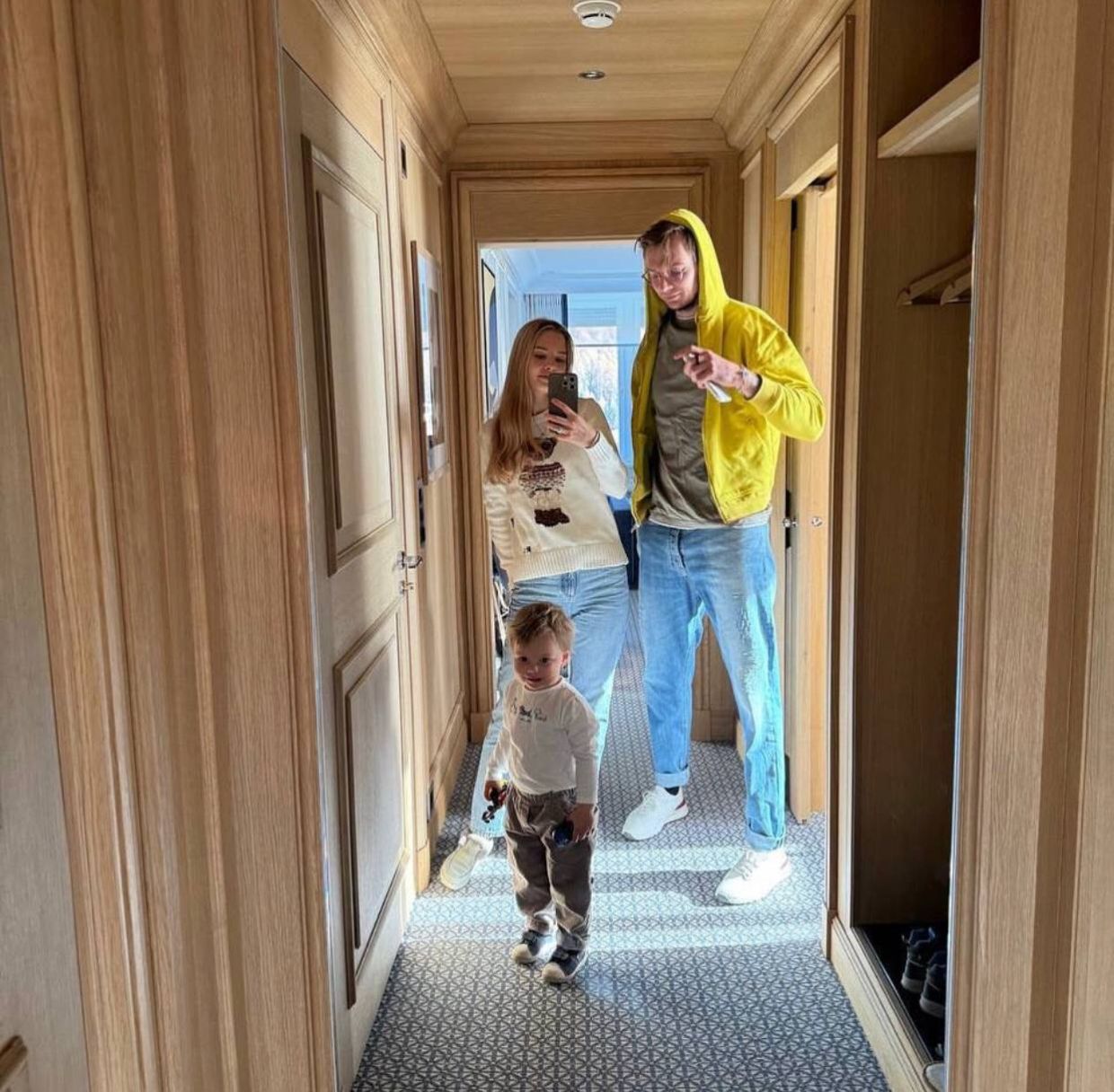 Первая ракетка Казахстана показал повзрослевшего сына