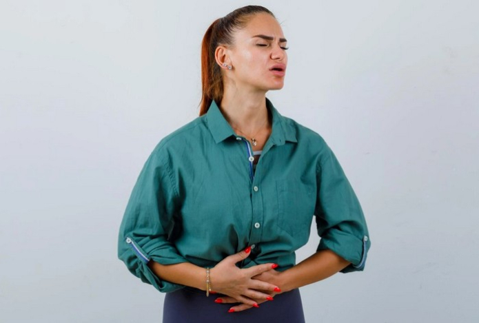 Как своевременно распознать аппендицит — врач назвала неочевидные симптомы