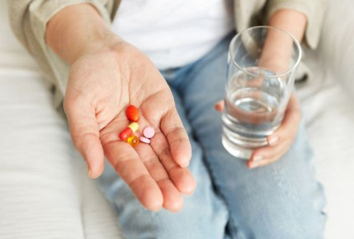 Врач назвал добавку номер один для пожилых людей. Затормозит старение и укрепит кости