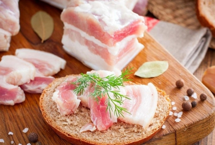 Как долго можно хранить сало в морозилке — неожиданный ответ, о котором знают не все