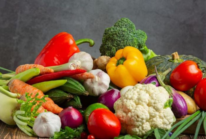 Этот продукт является «магнитом» для холестерина — притягивает в кишечнике и выводит, не пуская в сосуды. Лучше съедать по штуке в день