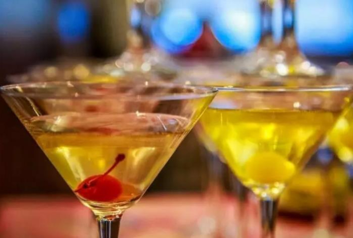 Можно ли пить алкоголь, если вы на диете