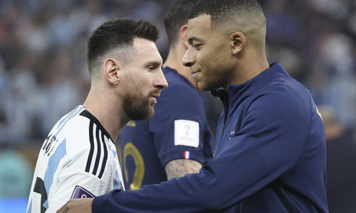 Мбаппе рассказал, за что в ярости на Месси