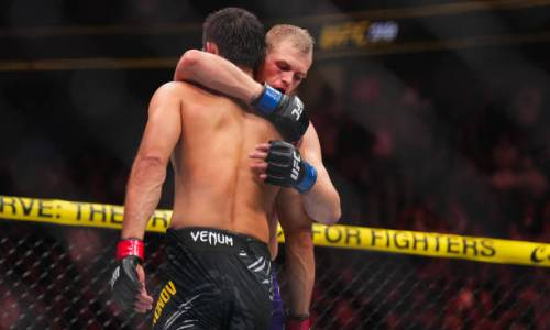 Шавката Рахмонова заставили «целоваться» с соперником